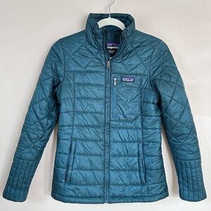 Patagonia quilted puffer jacket women’s - teal